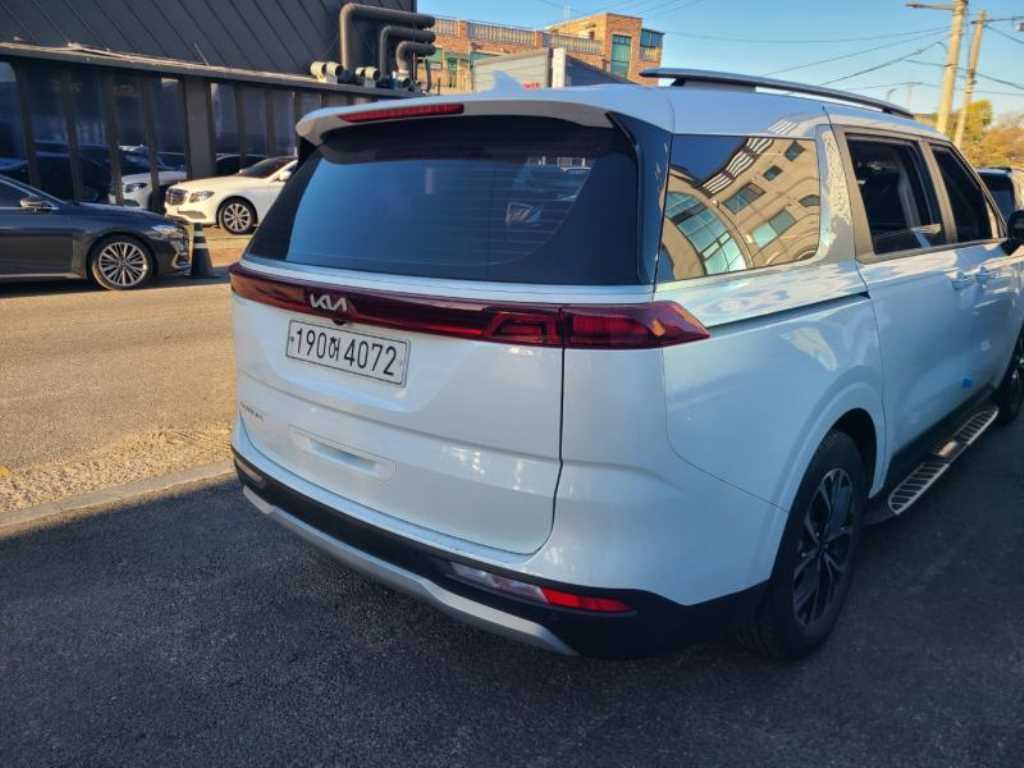 KIA Carnival - Vista 5