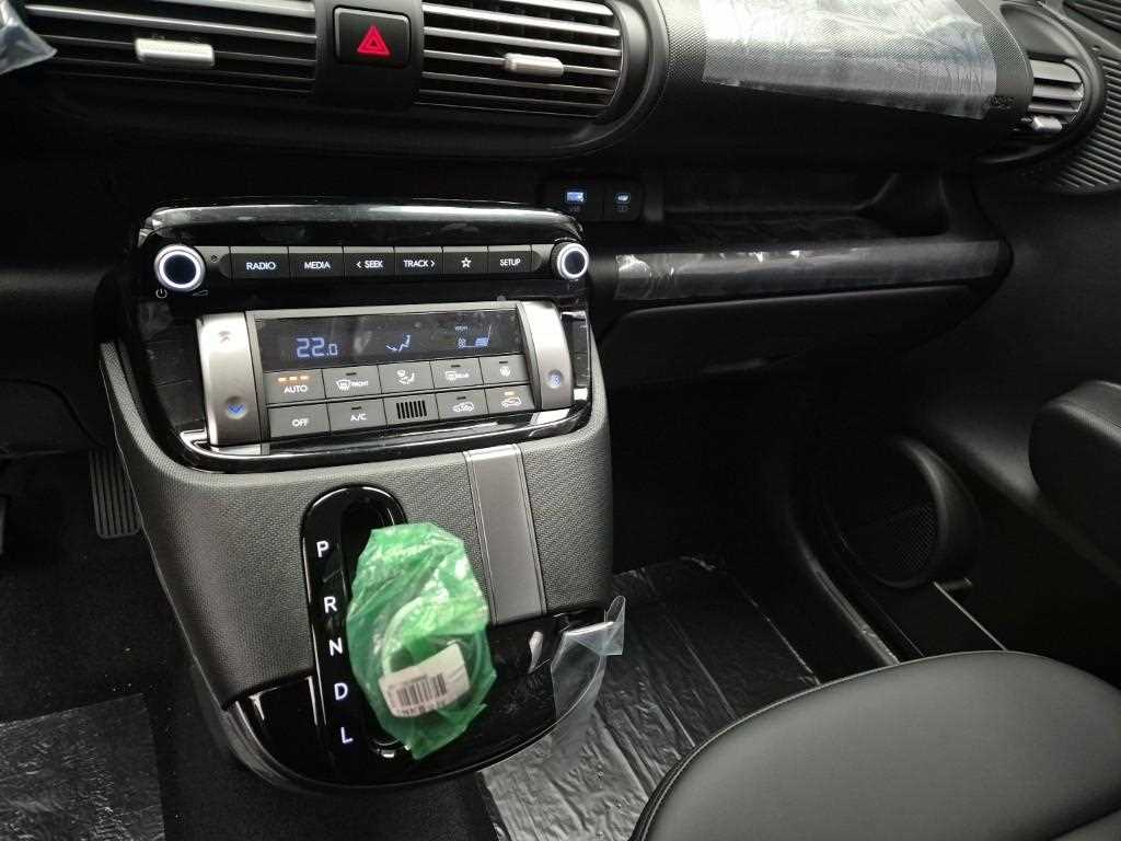 HYUNDAI Casper - Vista 8