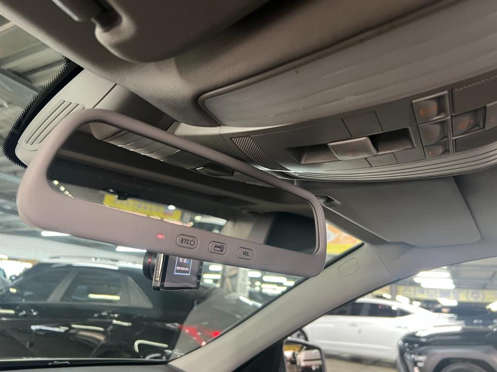 Mercedes Benz E class - Vista 12