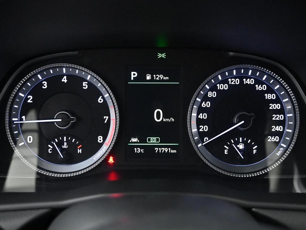 HYUNDAI Sonata - Vista 8