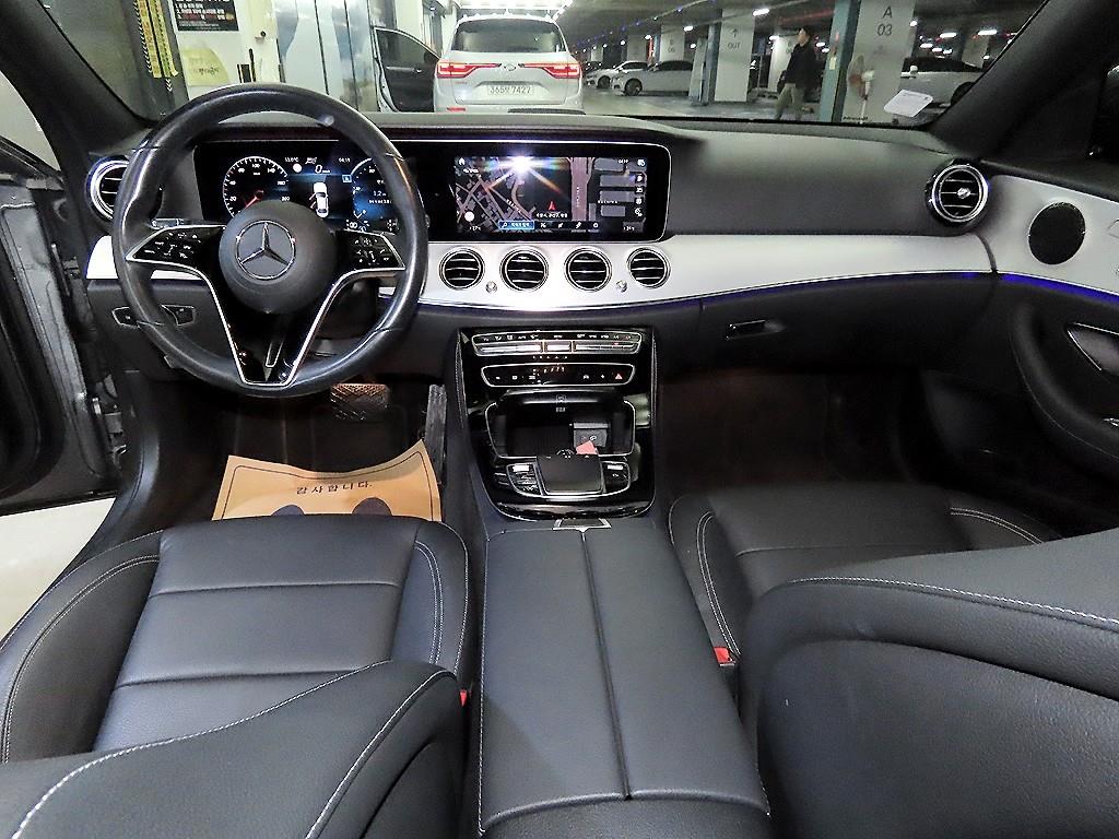 Mercedes Benz E class - Vista 10