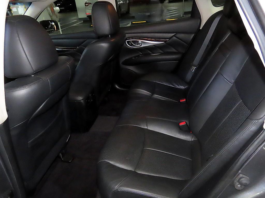 Infiniti Q - Vista 7