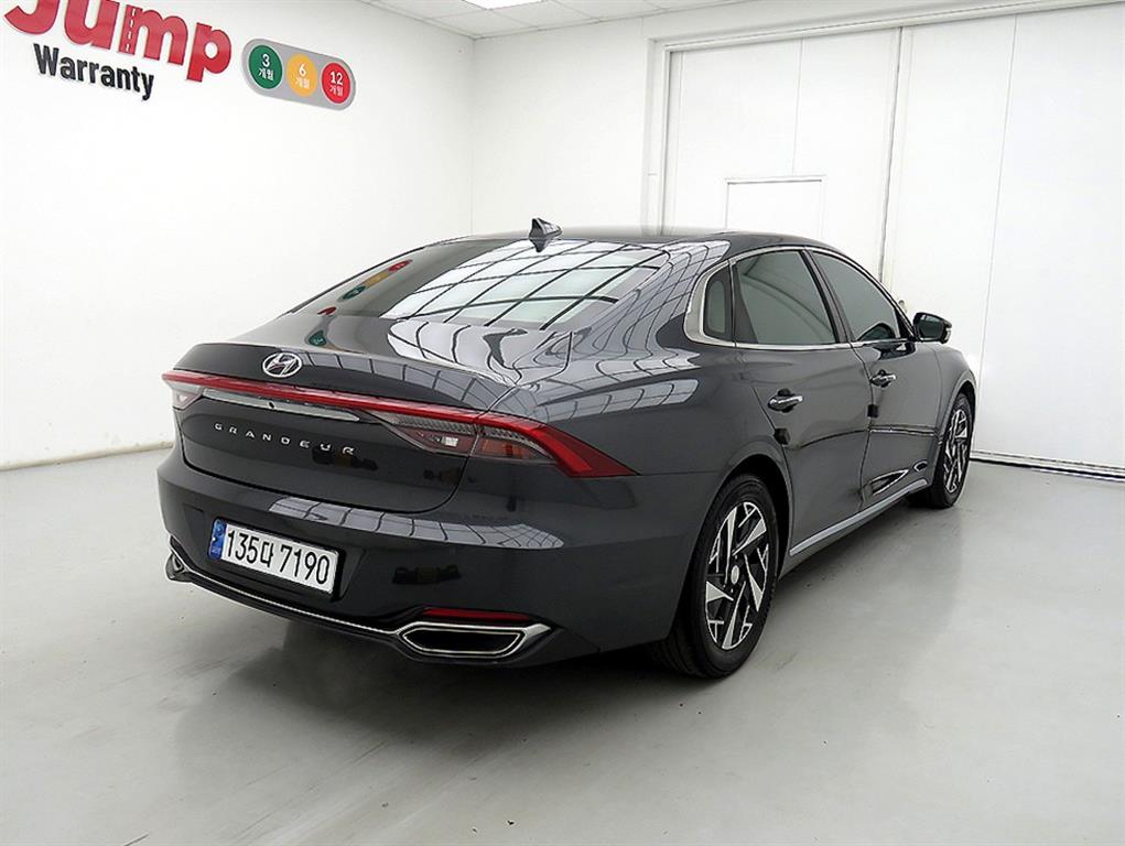 HYUNDAI Grandeur - Vista 3