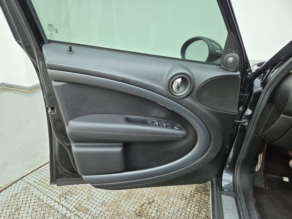 Mini Countryman - Vista 8