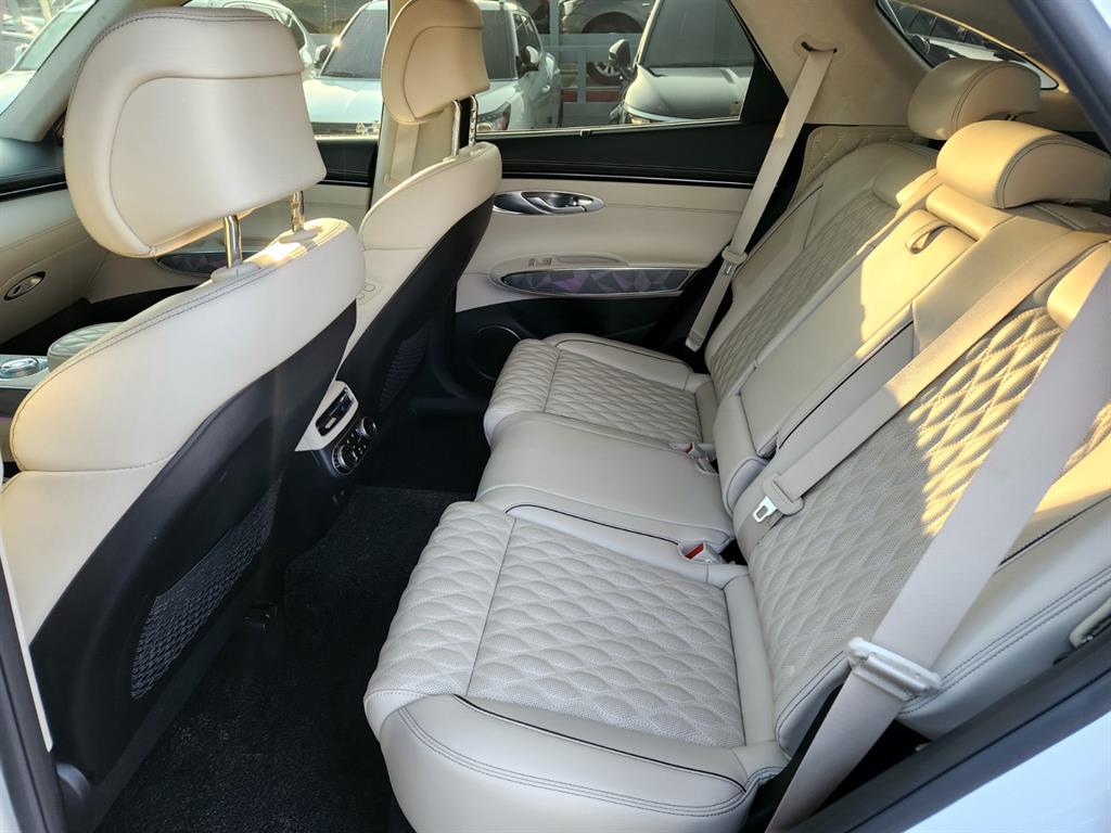 Genesis GV70 2023 Blanco - Importación desde Corea - HF Imports Iquique - Foto 17