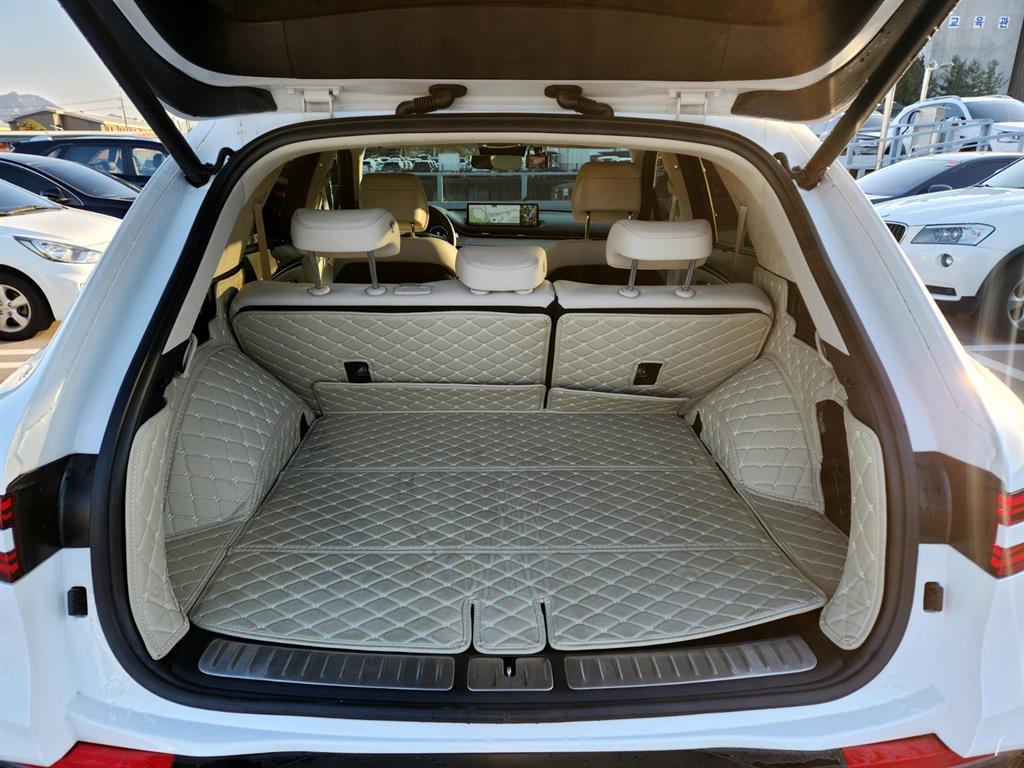 Genesis GV70 2023 Blanco - Importación desde Corea - HF Imports Iquique - Foto 16