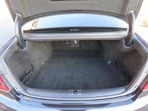 Genesis G90 - Vista 10