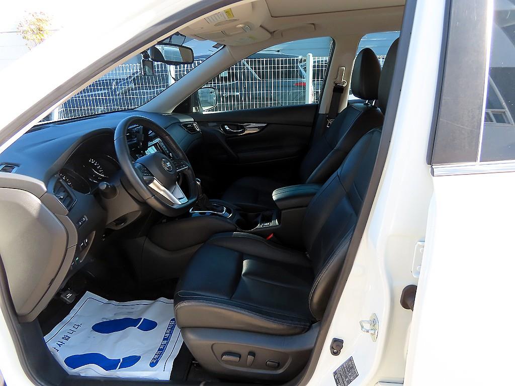 Nissan Extrail - Vista 5