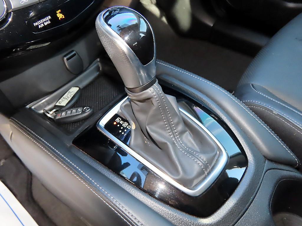 Nissan Extrail - Vista 10