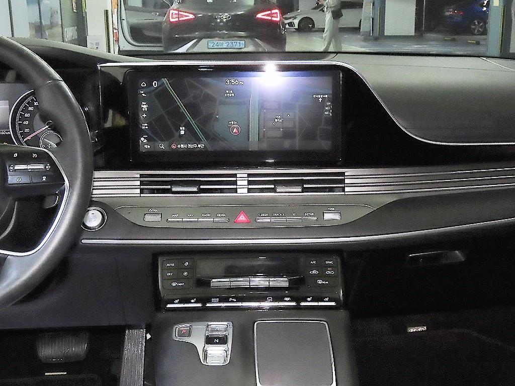 HYUNDAI Grandeur - Vista 11