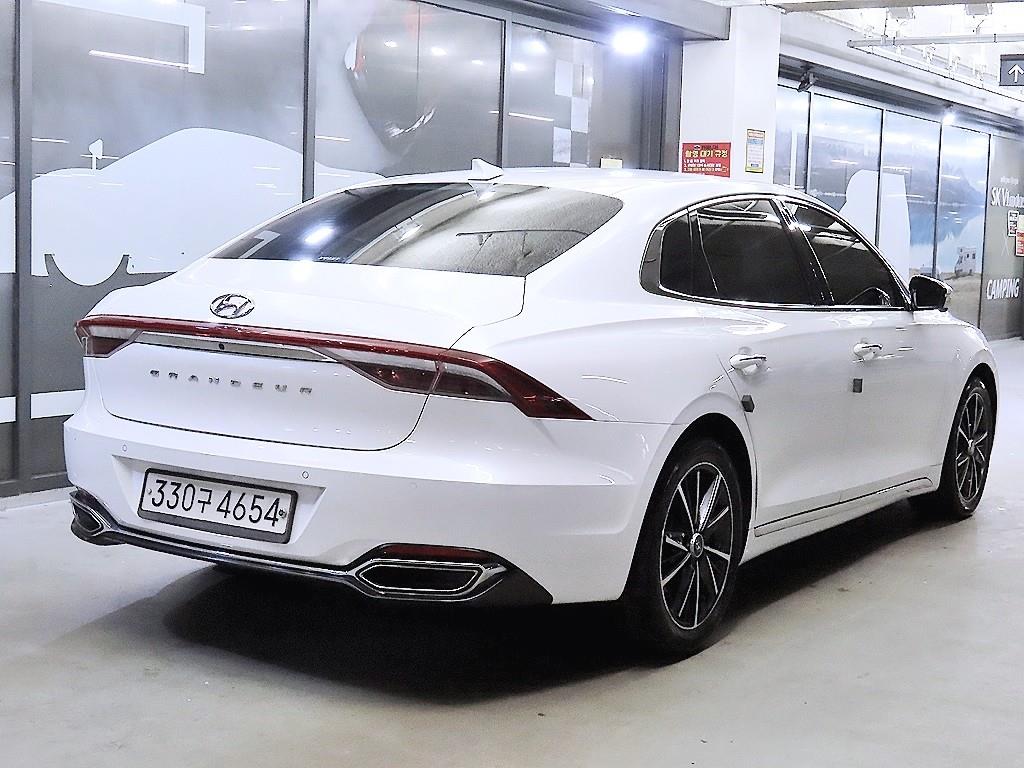 HYUNDAI Grandeur - Vista 4