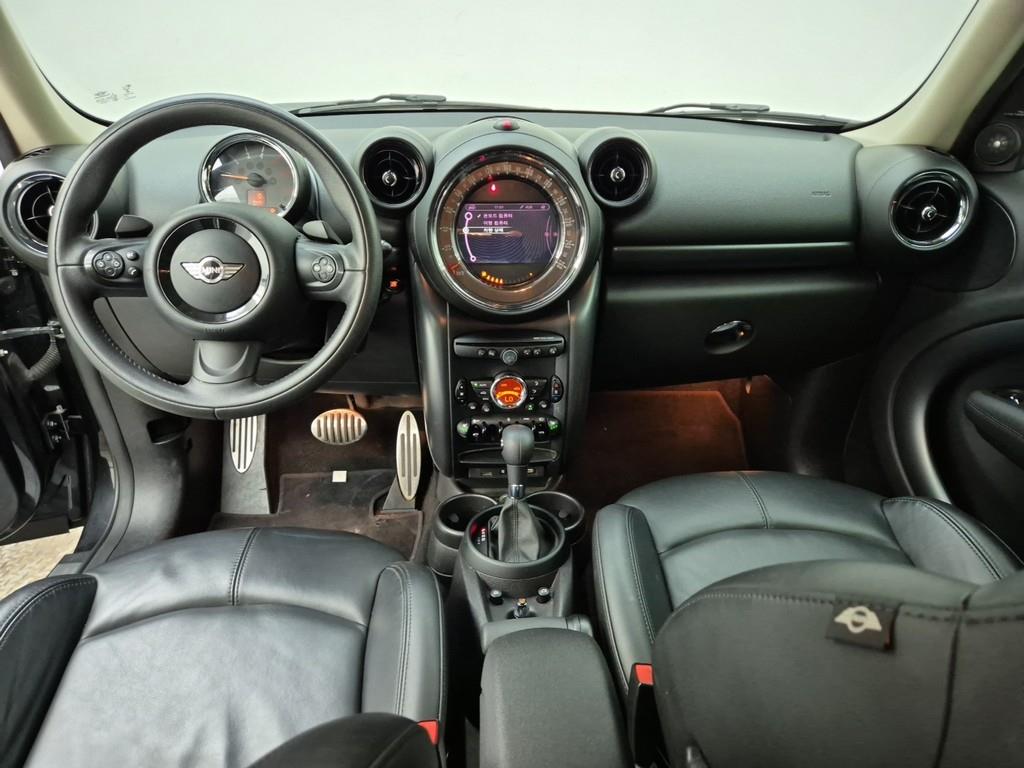 Mini Countryman - Vista 5