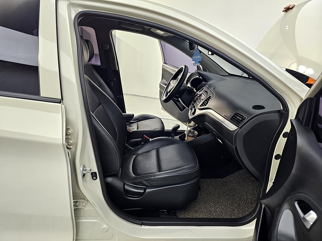 KIA Morning - Vista 11