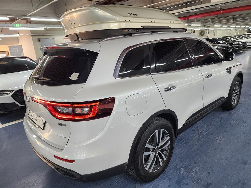 SAMSUNG QM6 - Vista 6