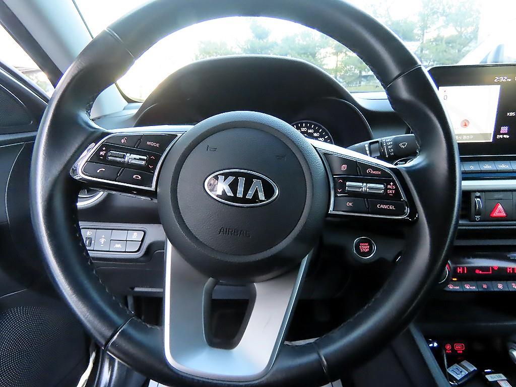 KIA K3 - Vista 8