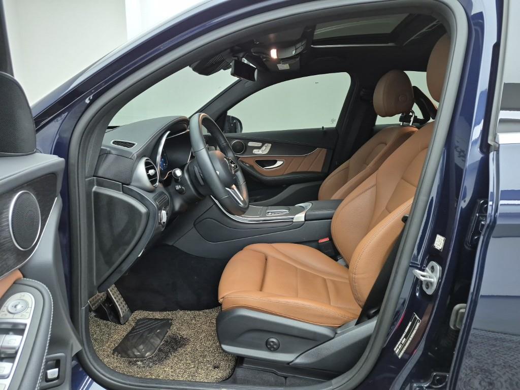 Mercedes Benz GLC Class - Vista 11