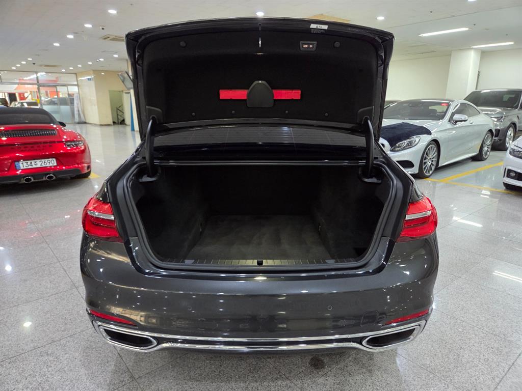 BMW 7 Series 2016 Gris - Importación desde Corea - HF Imports Iquique - Foto 19