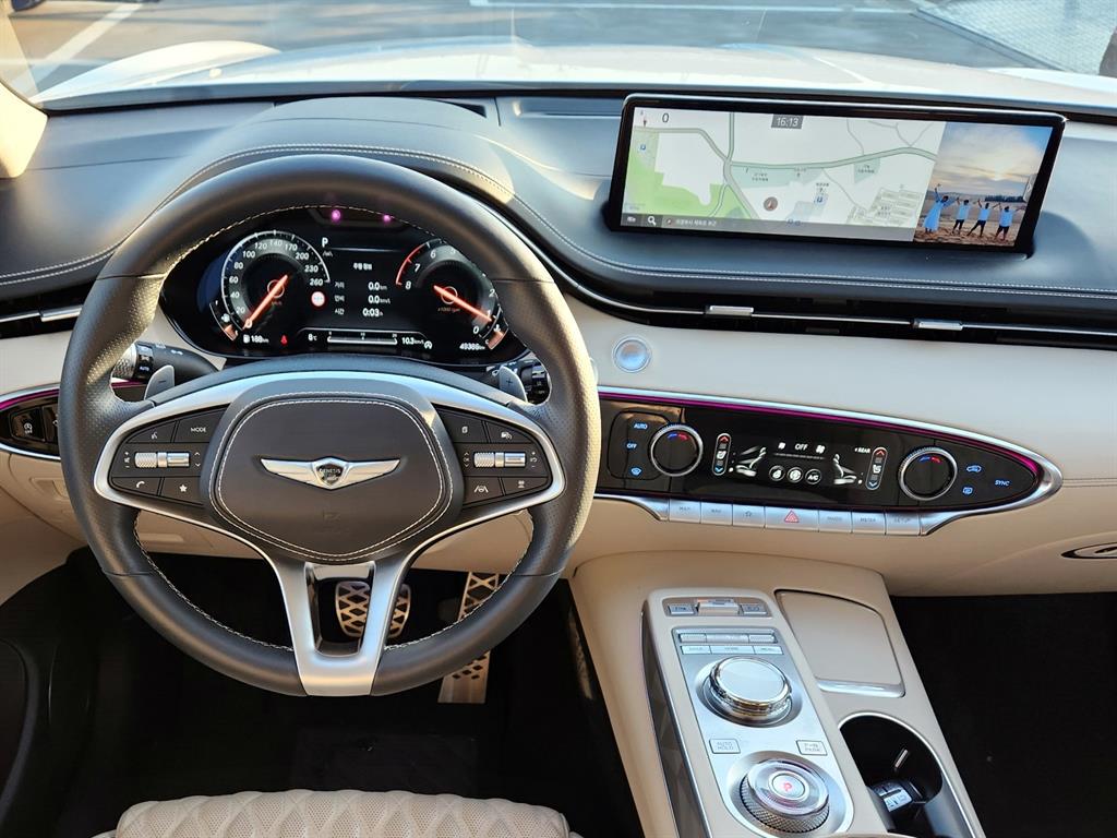 Genesis GV70 - Vista 6