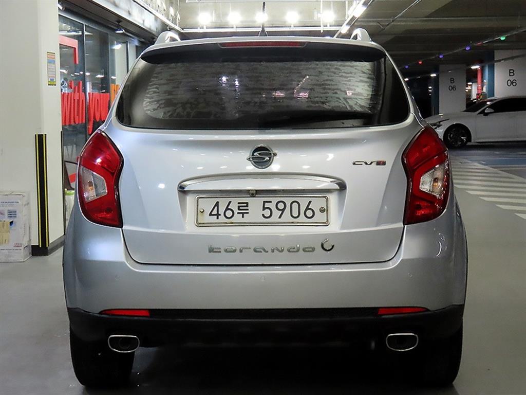 Ssangyong Korando - Vista 5