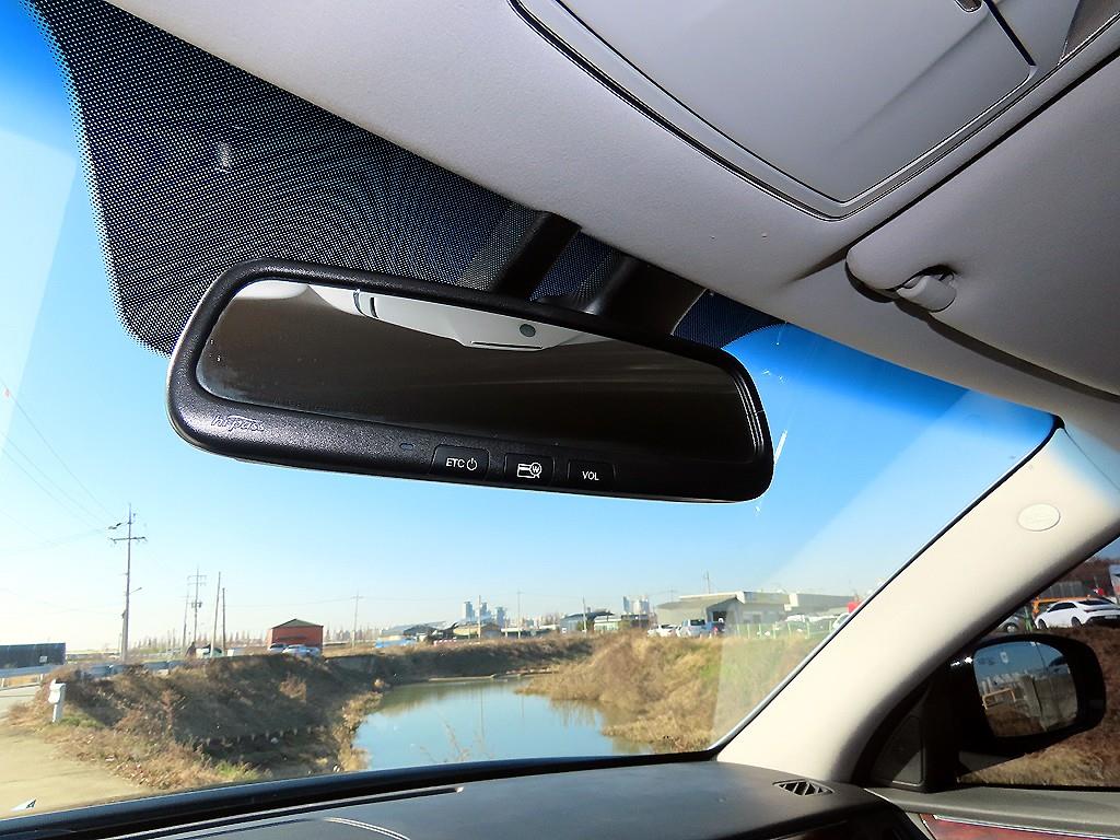 HYUNDAI Equus - Vista 12