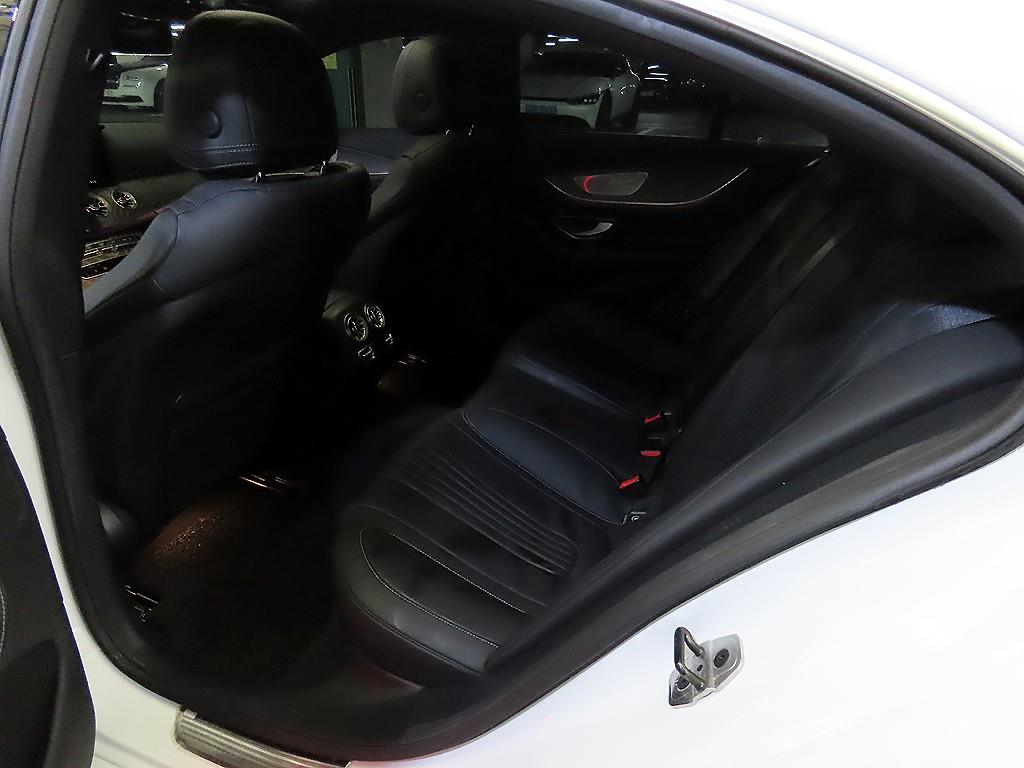 Mercedes Benz CLS Class - Vista 7