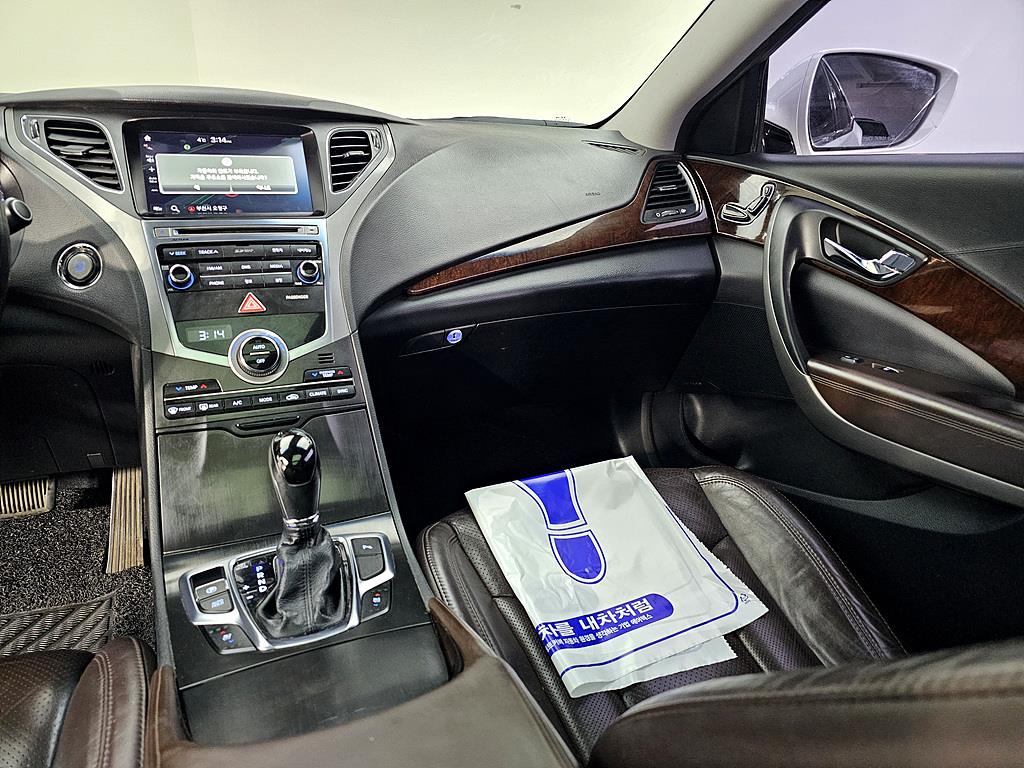 HYUNDAI Grandeur - Vista 10