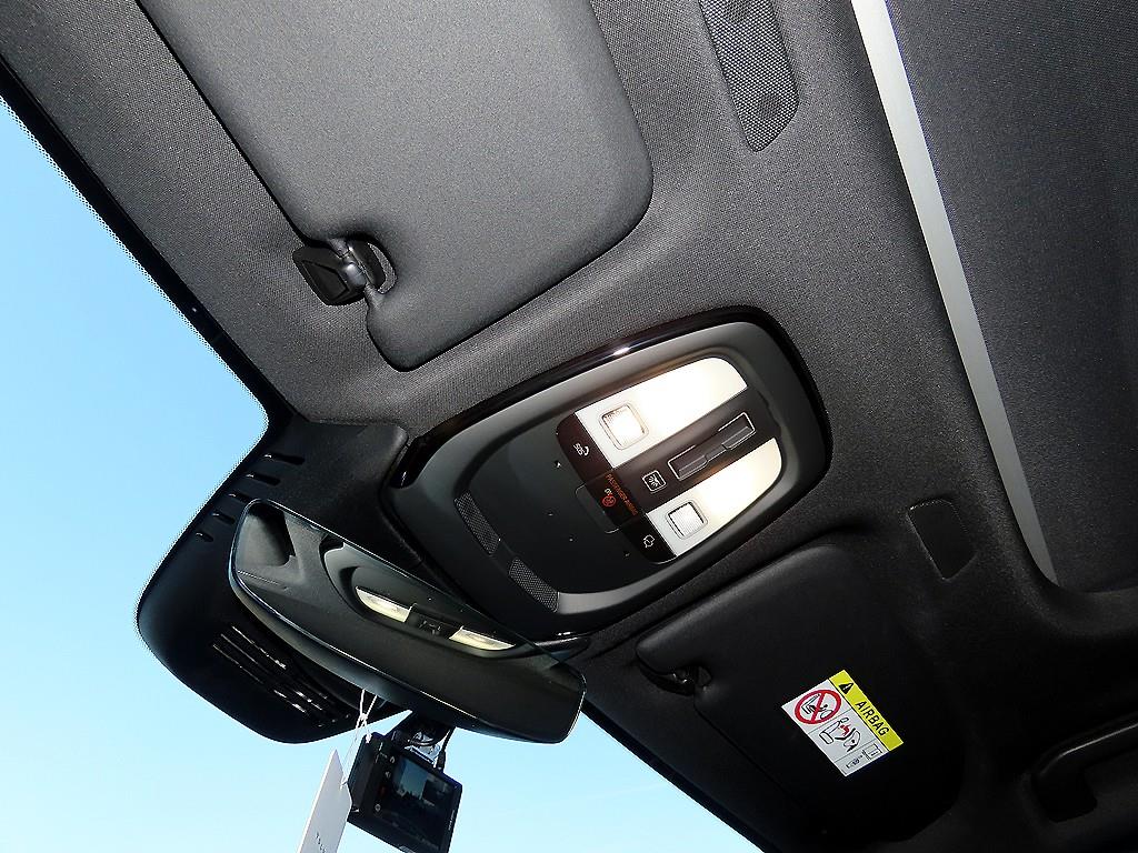 Volvo XC60 2025 Negro - Importación desde Corea - HF Imports Iquique - Foto 14