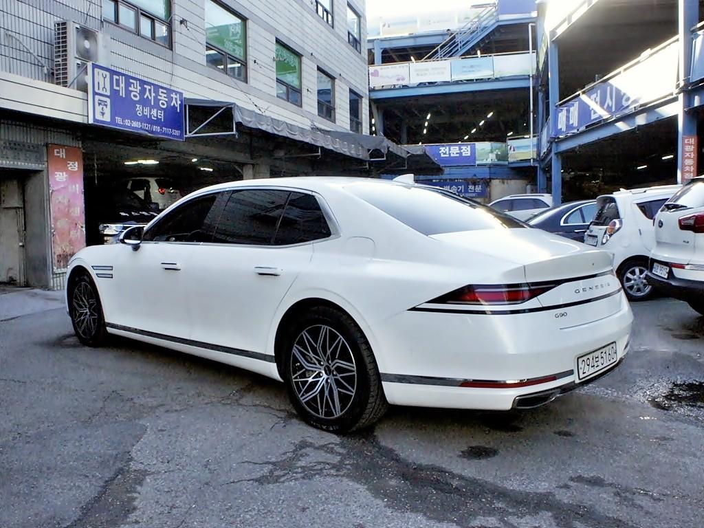 Genesis G90 - Vista 7