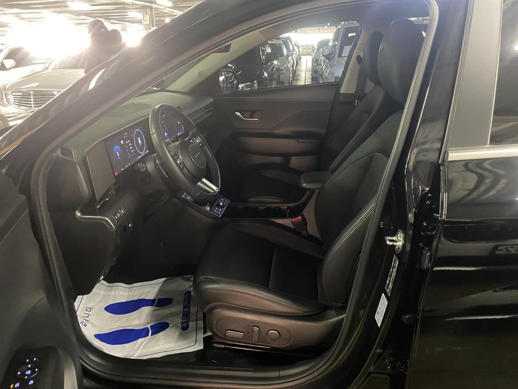 HYUNDAI Kona - Vista 12