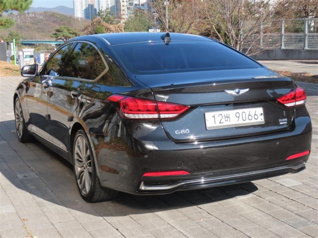 Genesis G80 - Vista 7