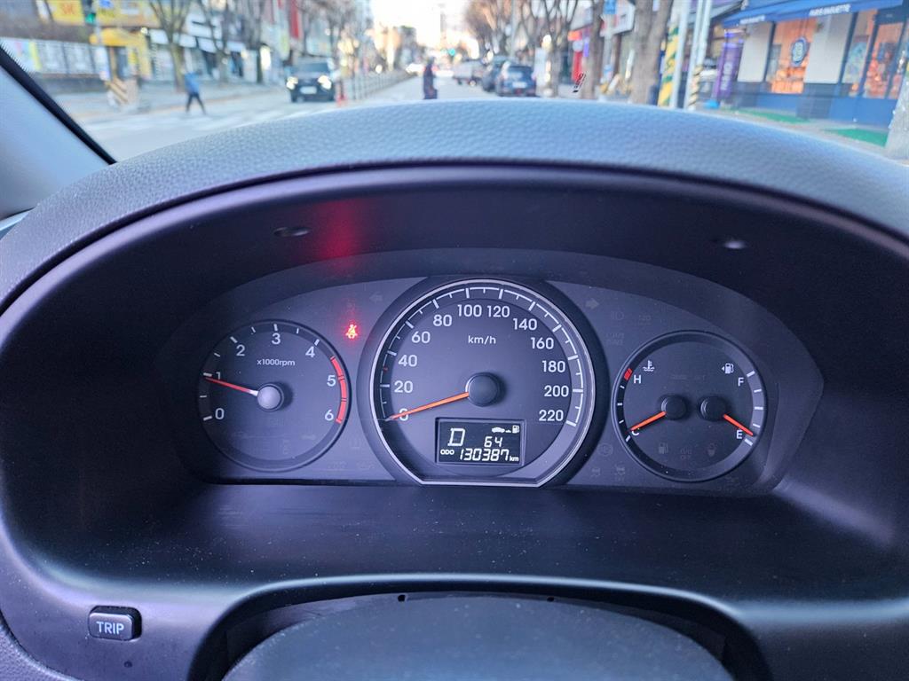 HYUNDAI Starex - Vista 5