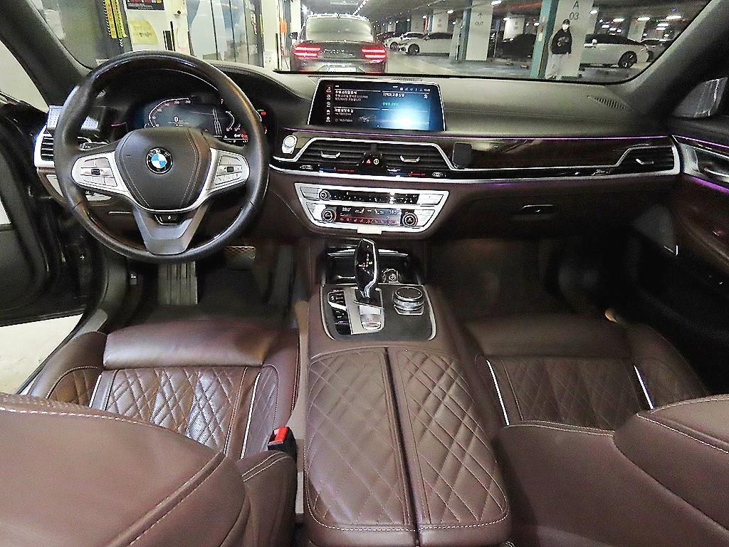BMW 7 Series - Vista 10