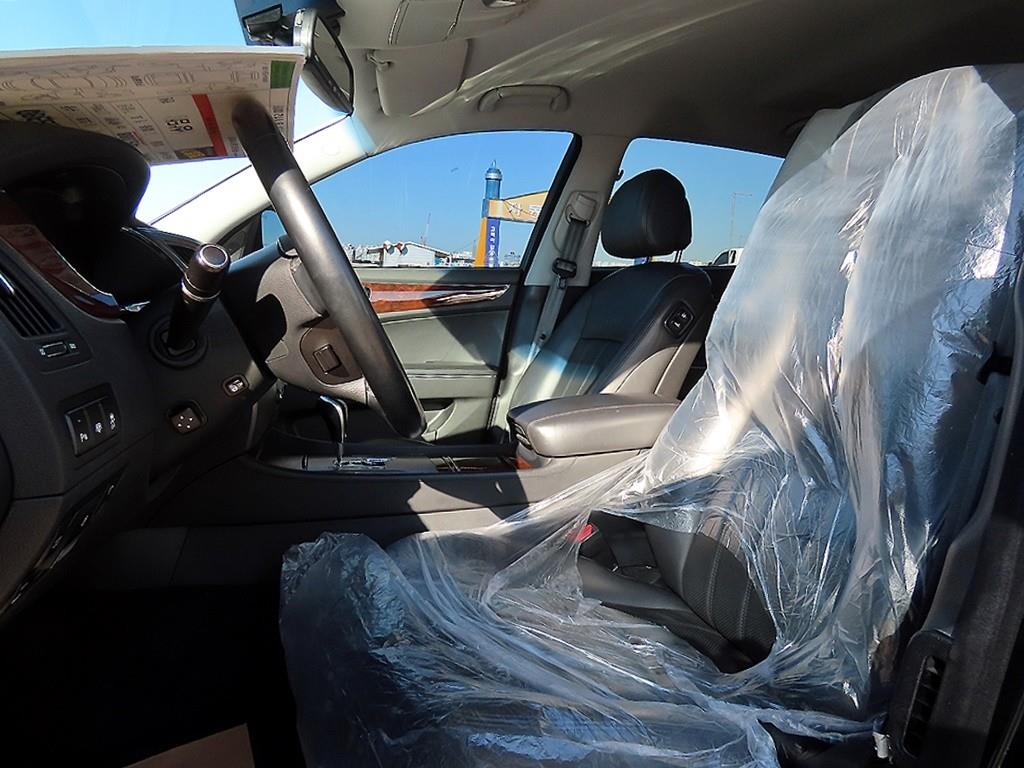 HYUNDAI Equus - Vista 5