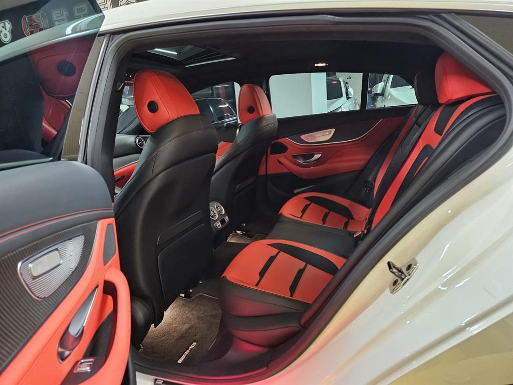 Mercedes Benz AMG GT - Vista 7