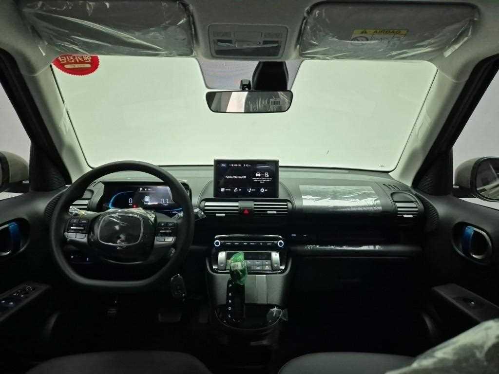 HYUNDAI Casper - Vista 7