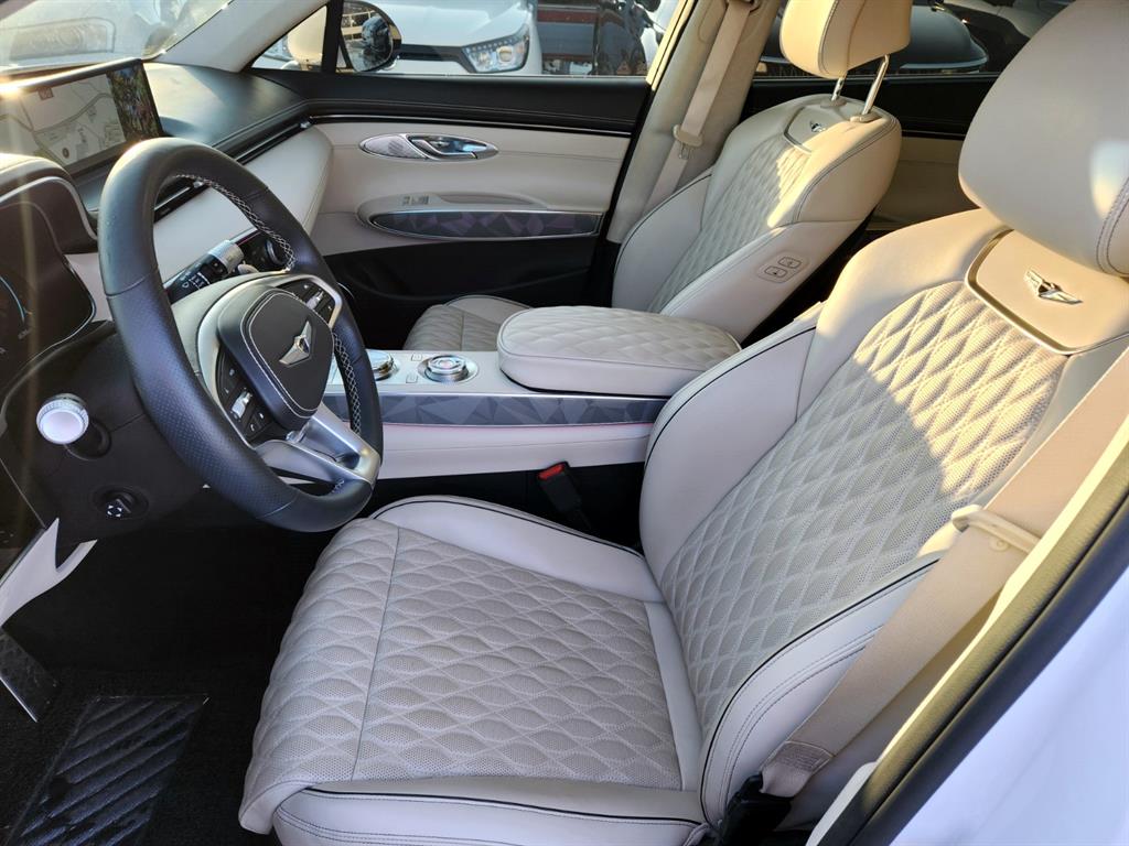 Genesis GV70 - Vista 12