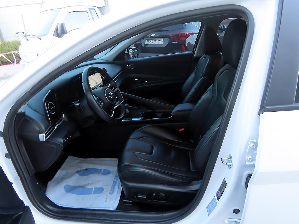 HYUNDAI Avante - Vista 5