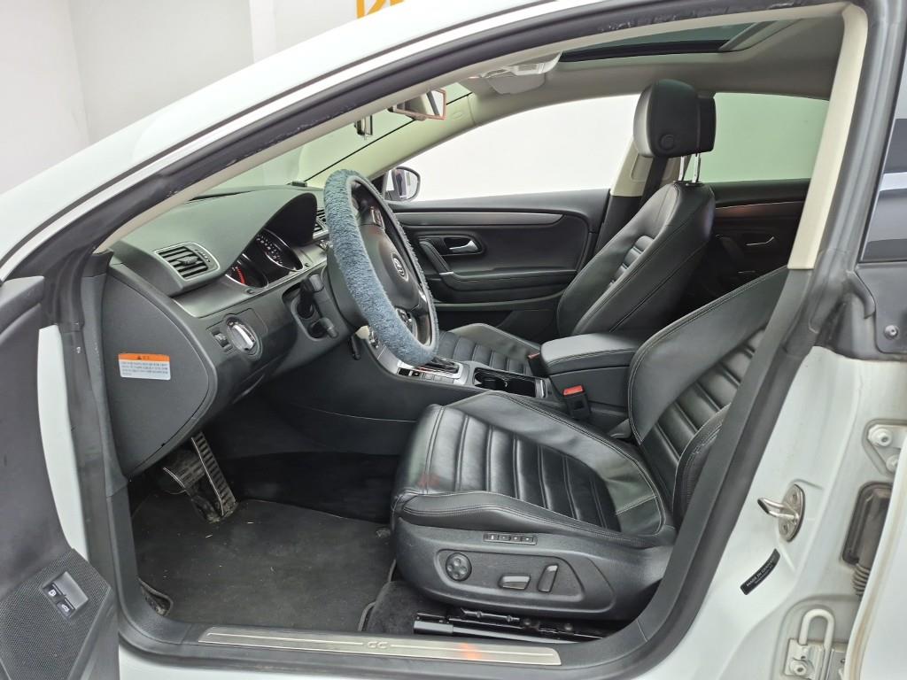 Volkswagen CC - Vista 11