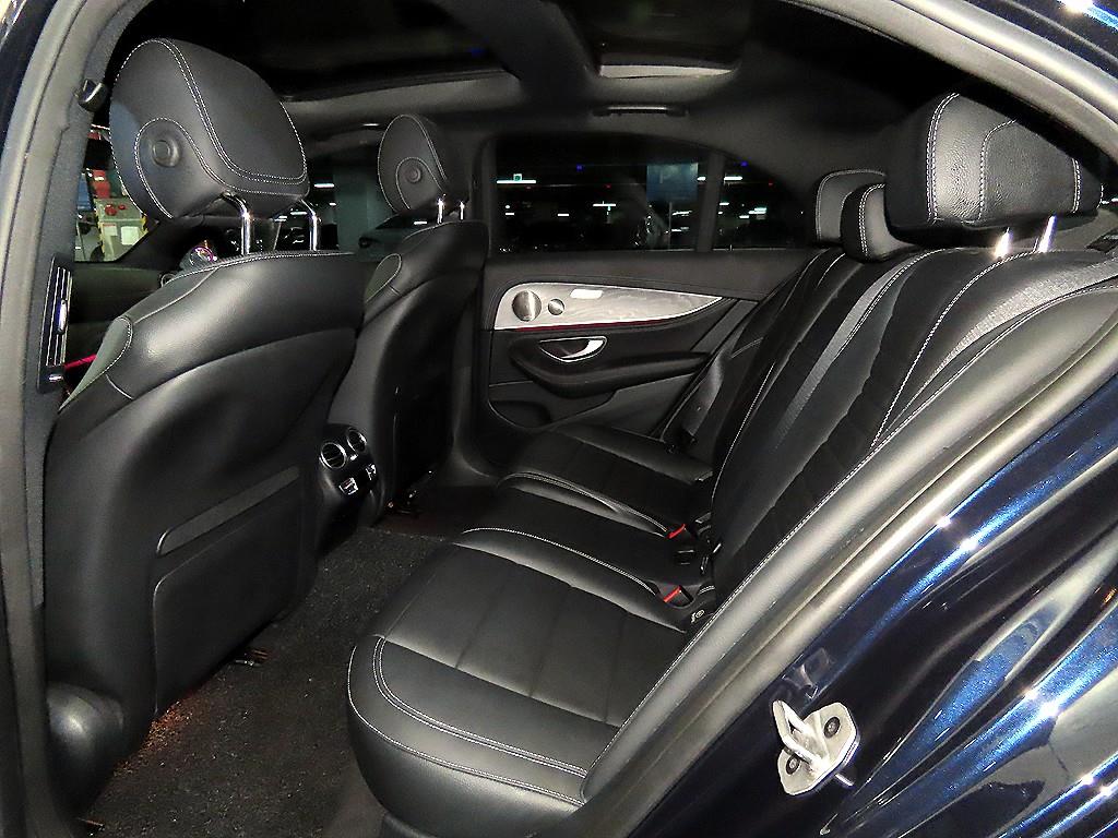 Mercedes Benz E class - Vista 7