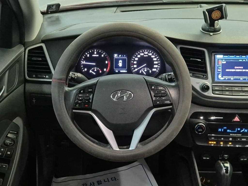 HYUNDAI Tucson - Vista 9