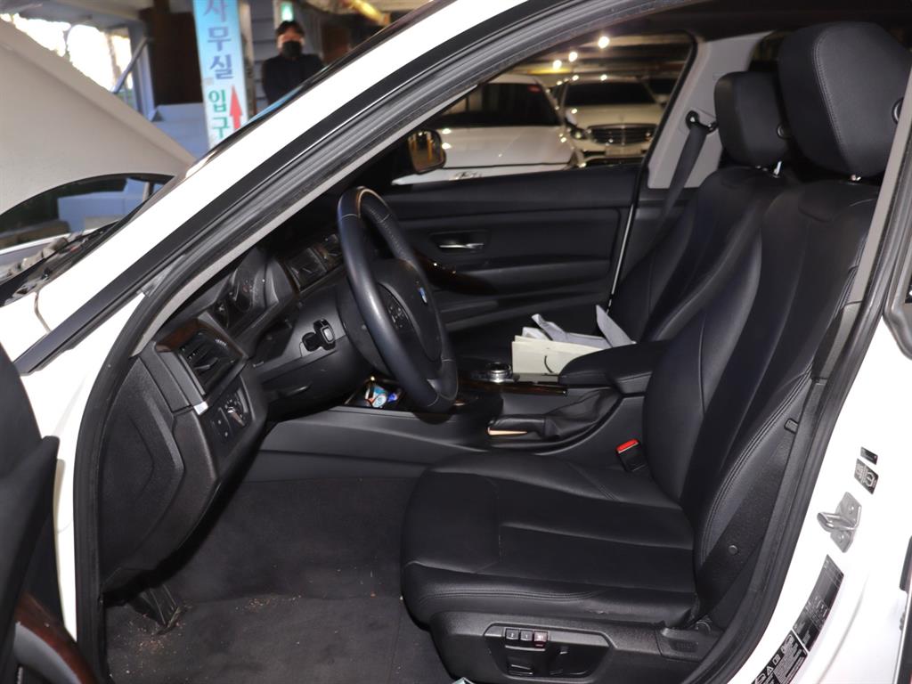 BMW Gran Turismo 2015 Blanco - Importación desde Corea - HF Imports Iquique - Foto 10