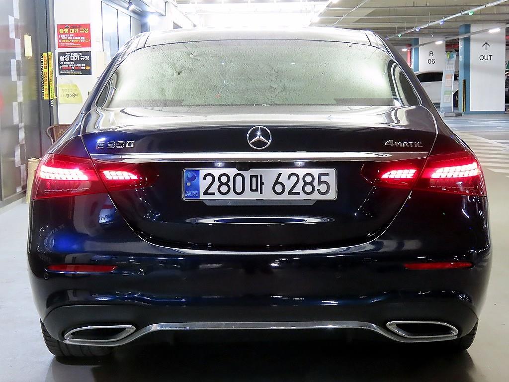 Mercedes Benz E class - Vista 5