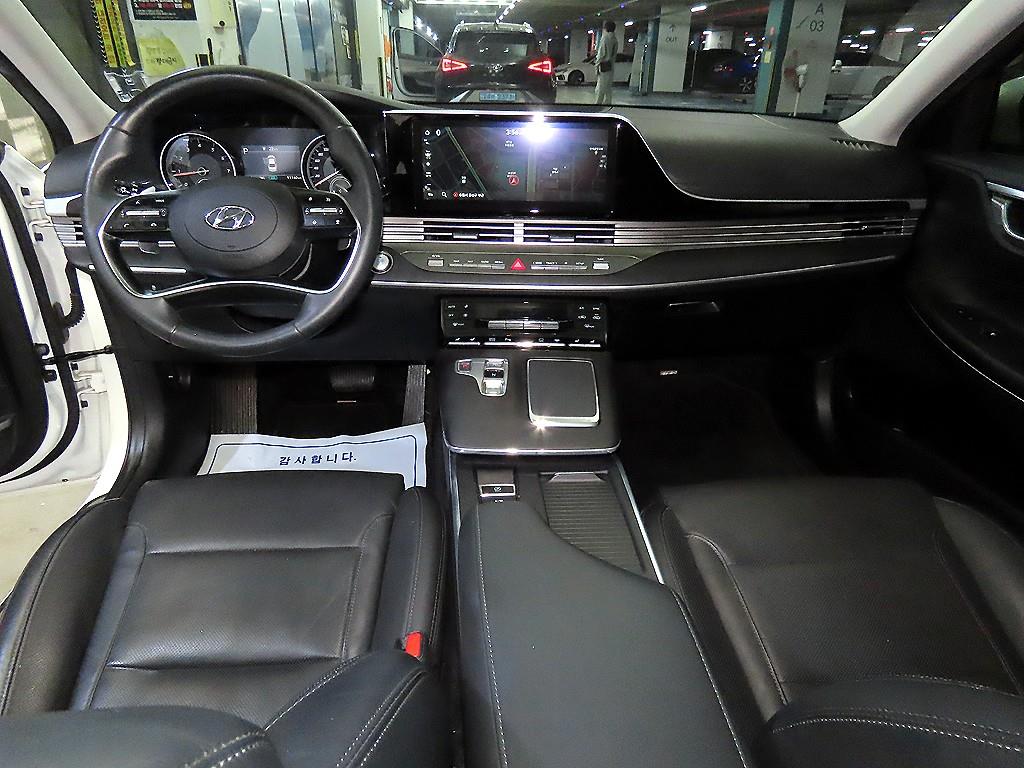 HYUNDAI Grandeur - Vista 10