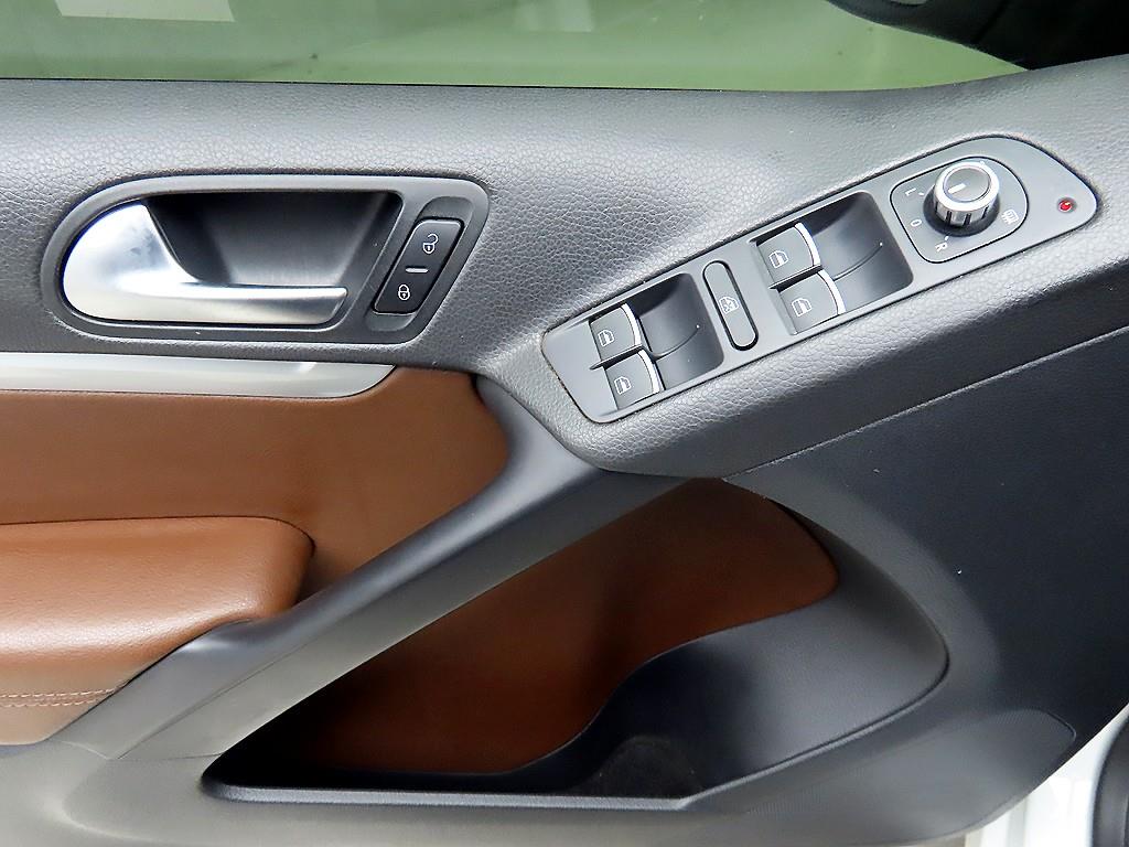 Volkswagen Tiguan - Vista 11