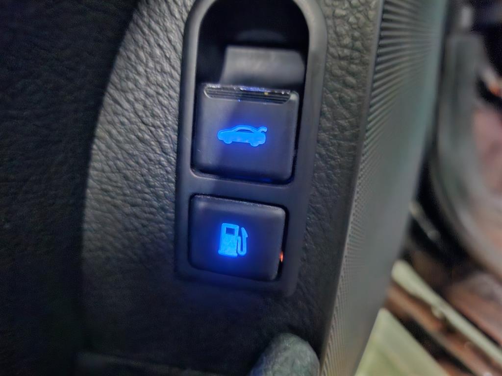 HYUNDAI Genesis - Vista 12