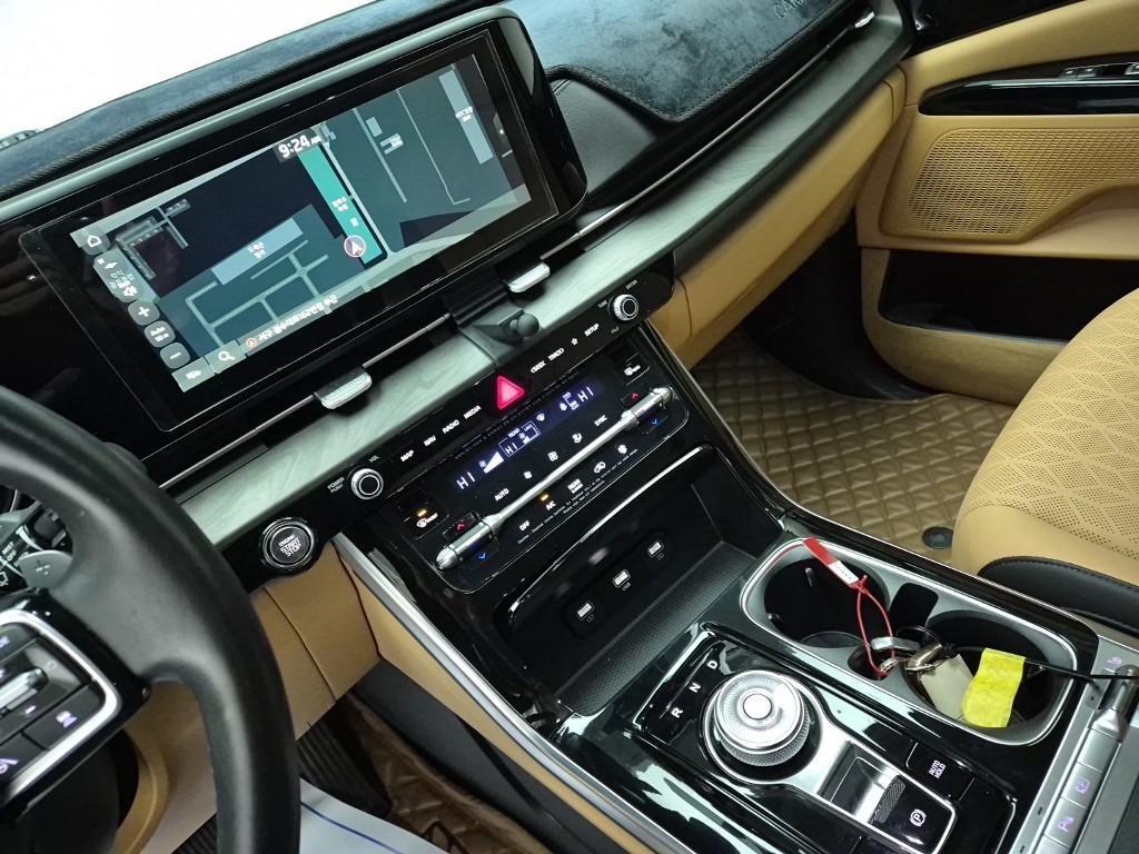 KIA Carnival - Vista 9