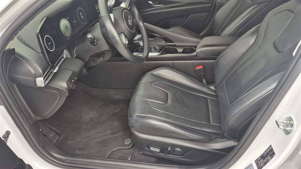 HYUNDAI Avante - Vista 6