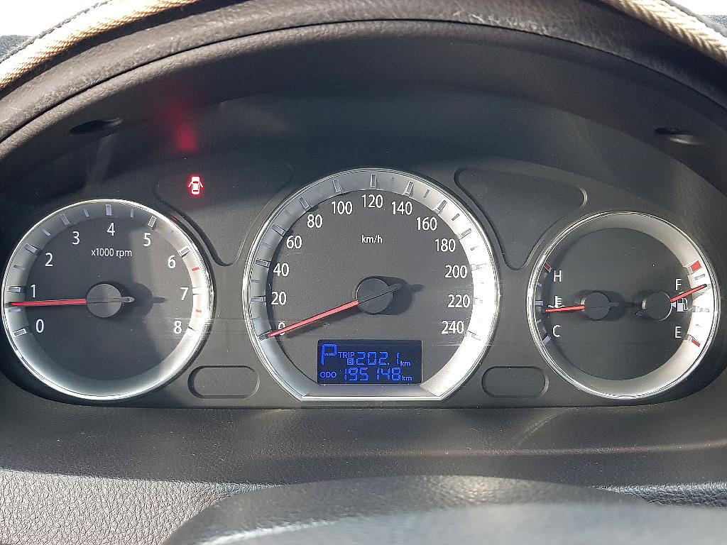 HYUNDAI Sonata - Vista 7