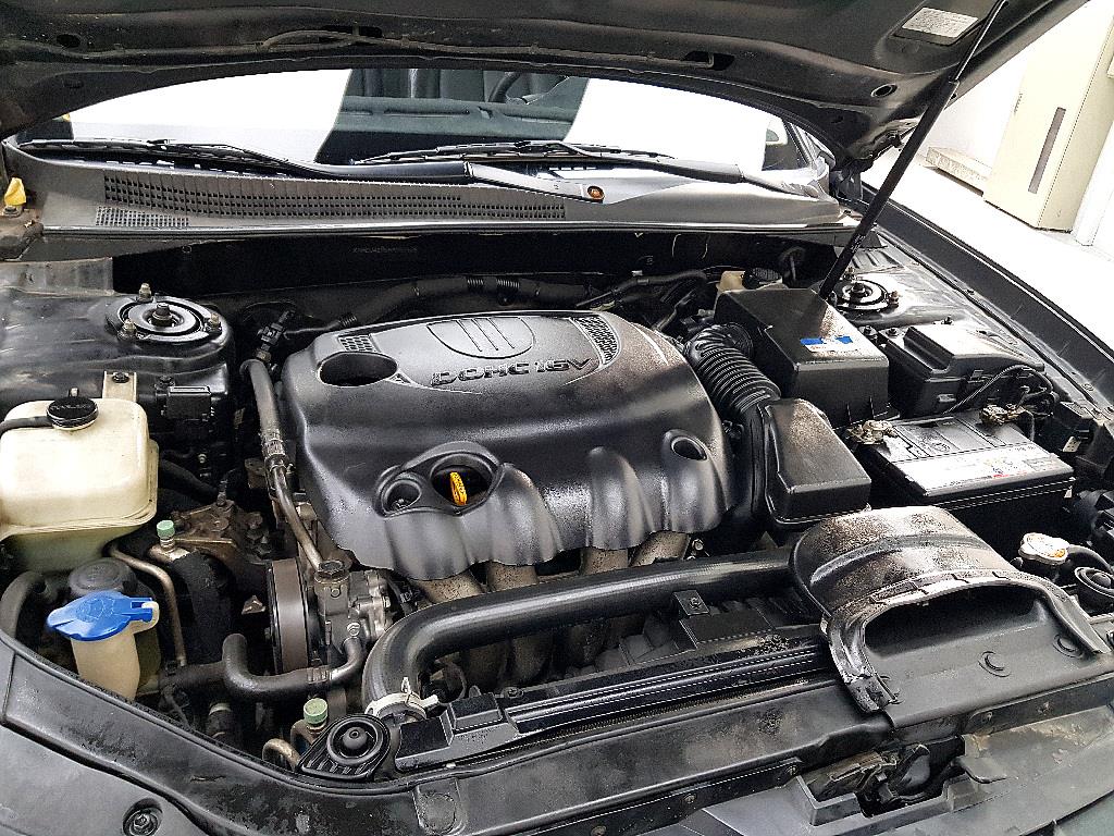 HYUNDAI Sonata - Vista 6