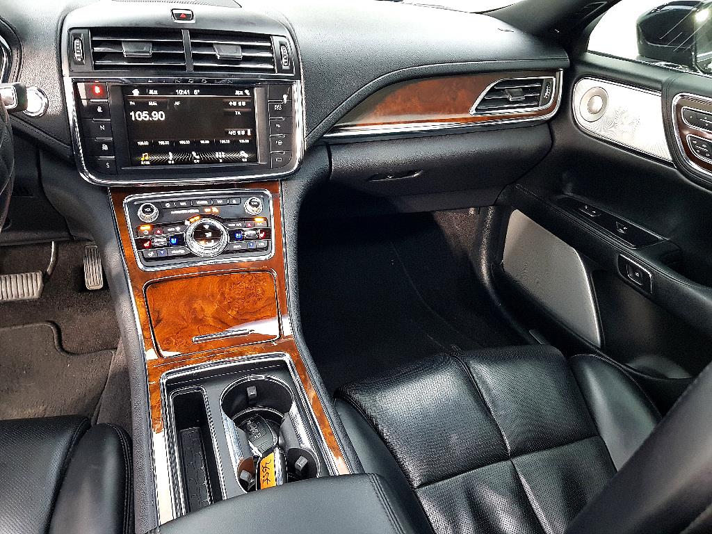 Lincoln Continental - Vista 9